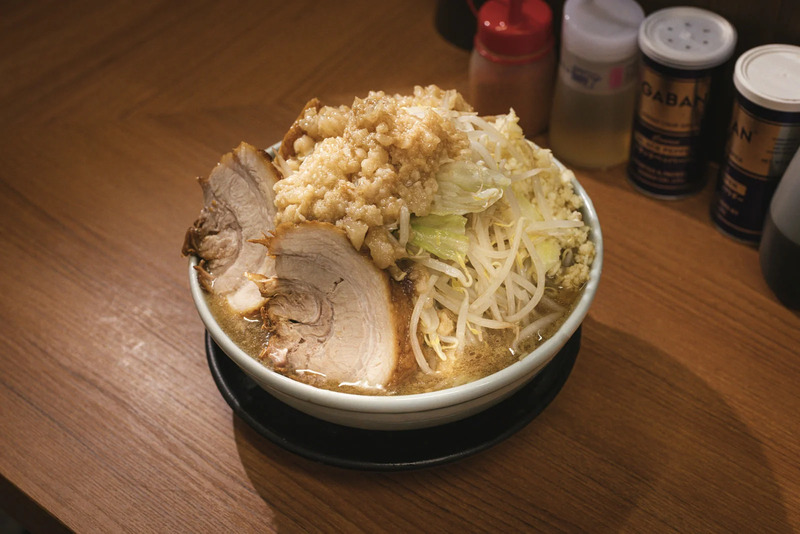 「家系ラーメン」と「二郎系ラーメン」の違い