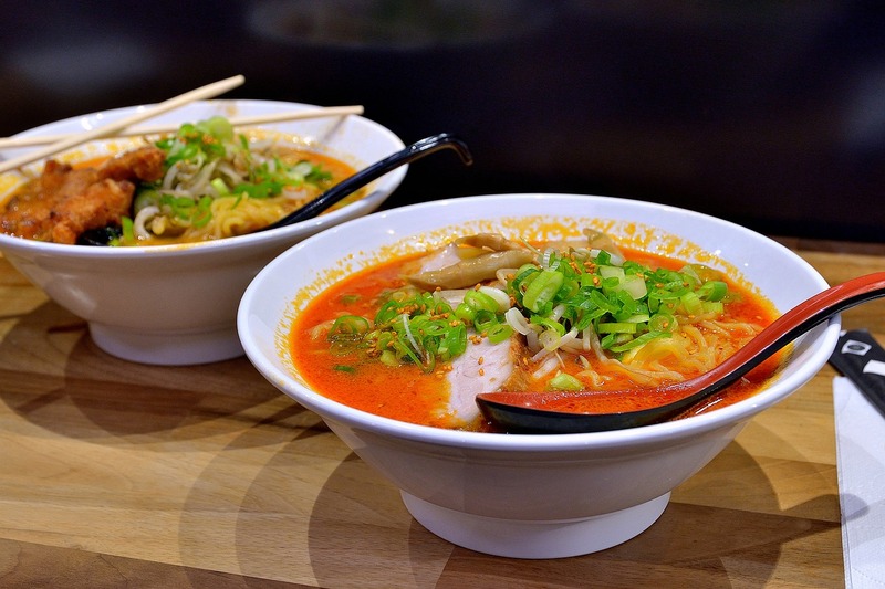 辛いラーメンの辛味を抑える方法