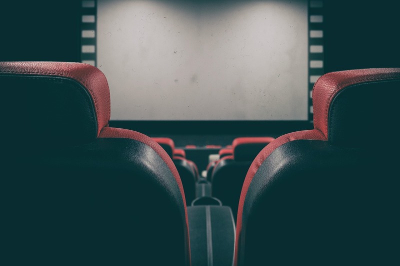 映画の上映開始時刻に遅れても映画館に入れるのか？