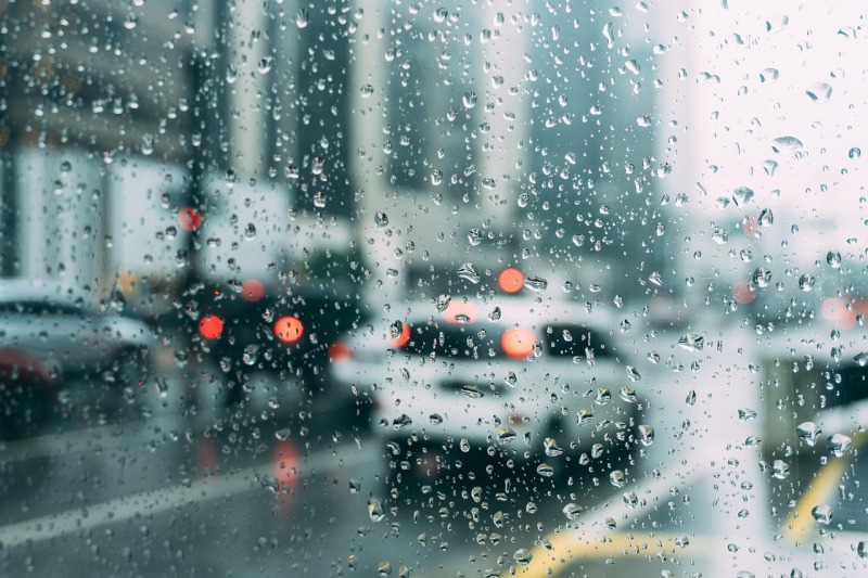 悪天候（台風や大雨警報）の時に小学校が臨時休校になる基準
